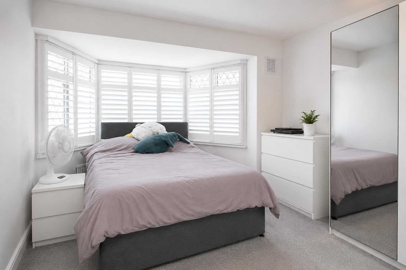 Cardinal Avenue, Morden